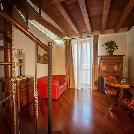 Hotel Flora 4*
