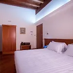 Flora Hotel 4*