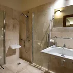 Otel Flora 4*