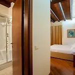 Otel Flora 4*