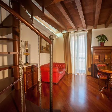 Flora كالياري