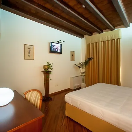 Hotell Flora