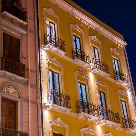 Flora 4* كالياري