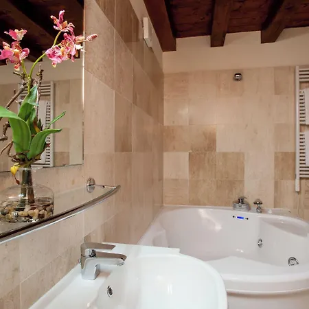 Hotell Flora 4*
